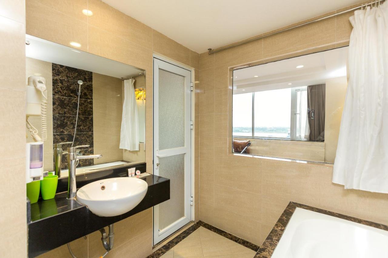 Hoàng gia hotel Hanoi Esterno foto